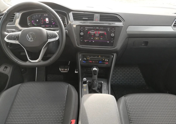 Volkswagen Tiguan cena 124900 przebieg: 55687, rok produkcji 2021 z Dobiegniew małe 529